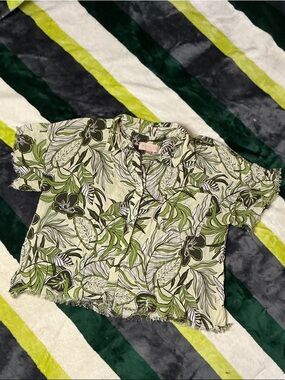 Philosophy Women’s Cream and Green Tropical Print Button Front Top